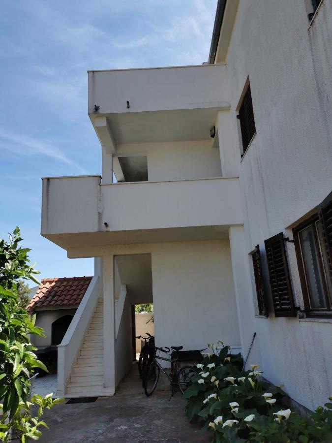 Bugenvila โรกอซนิซา ภายนอก รูปภาพ
